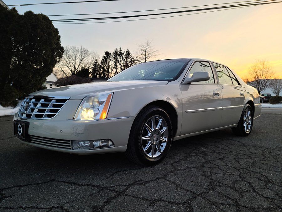 2011 CADILLAC DTS