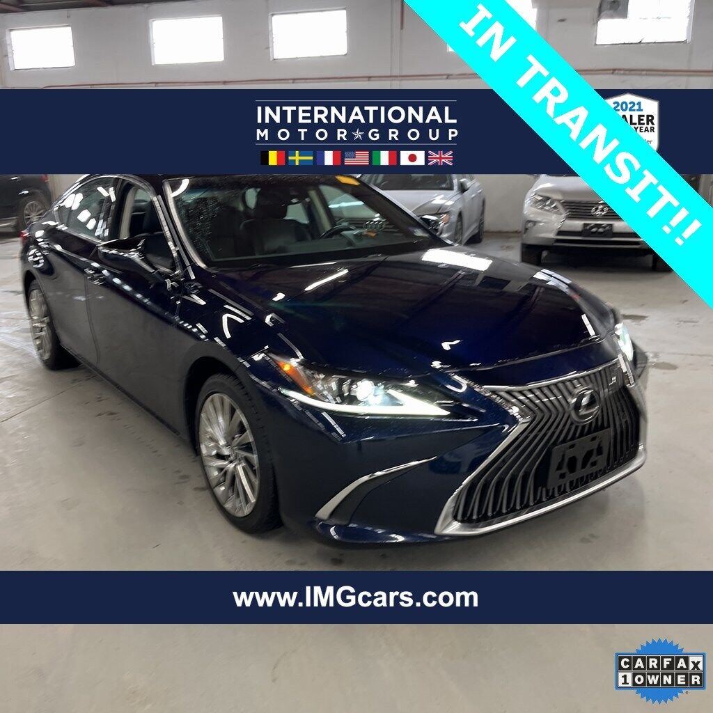 2019 LEXUS ES