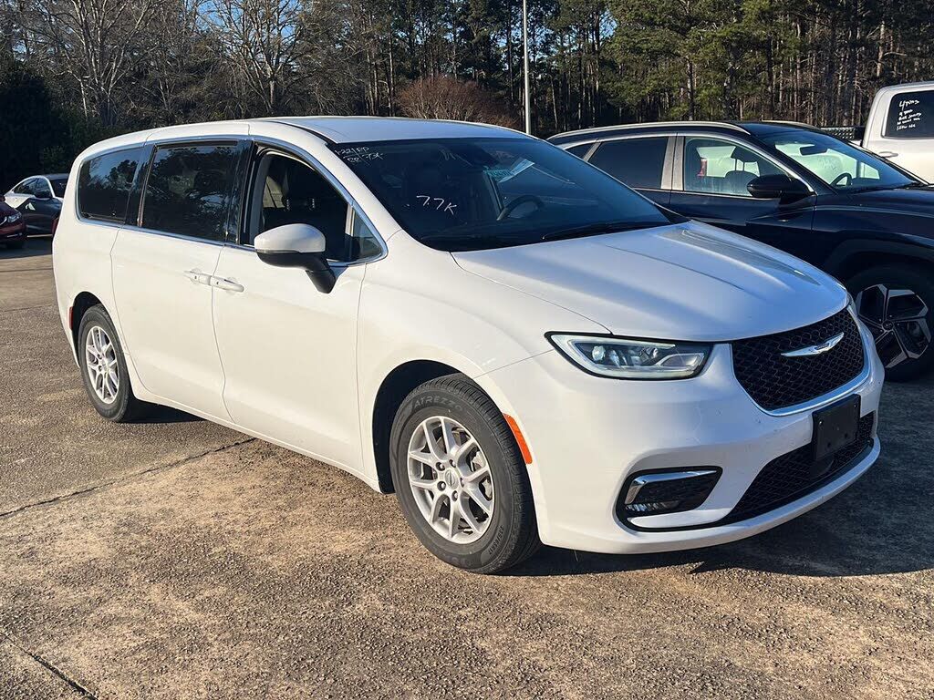 2023 CHRYSLER Pacifica