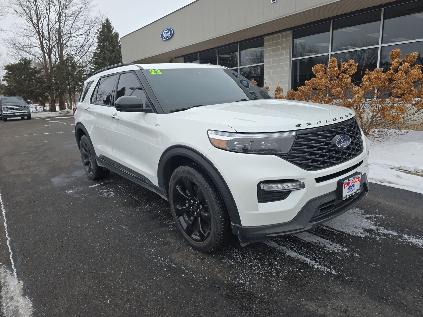 2023 FORD Explorer