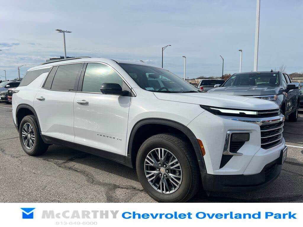 2024 CHEVROLET Traverse