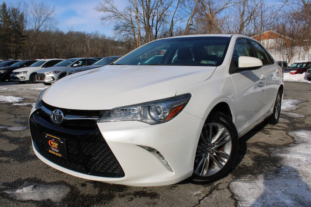 2017 TOYOTA Camry