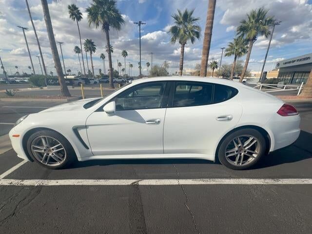 2016 PORSCHE Panamera