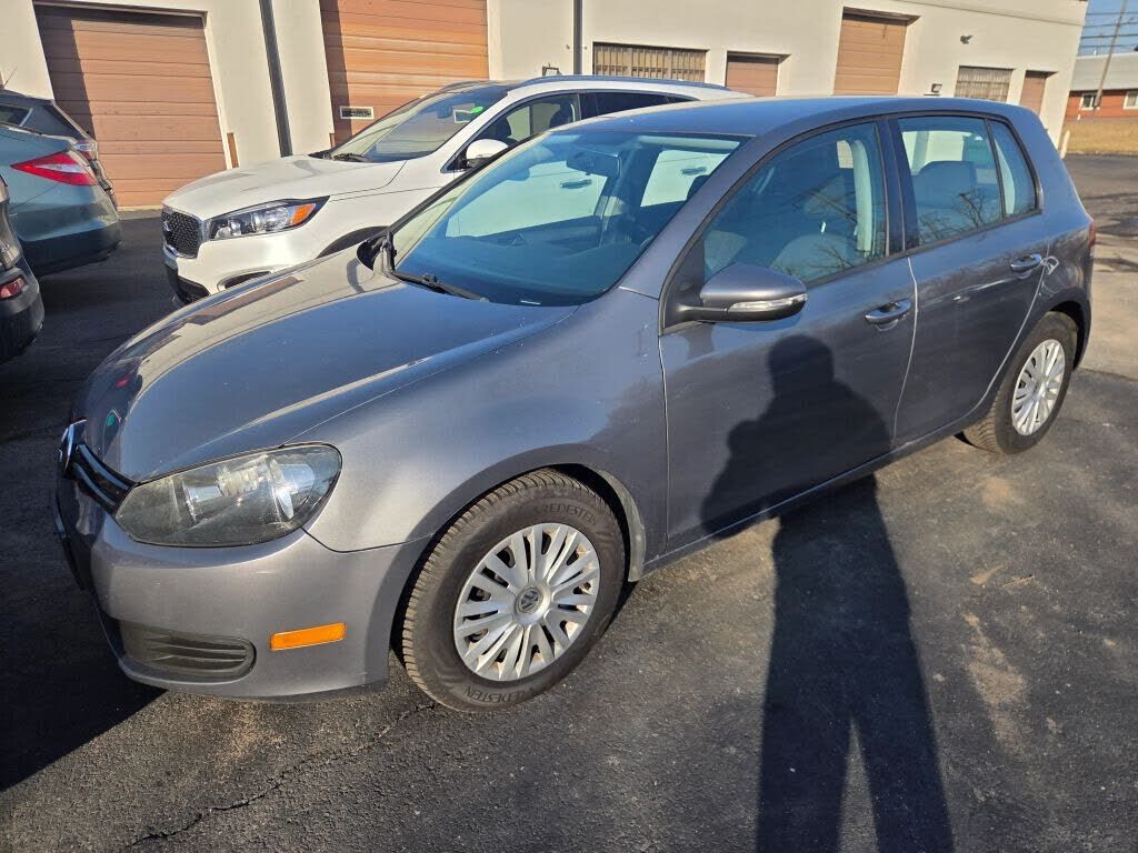 2013 VOLKSWAGEN Golf