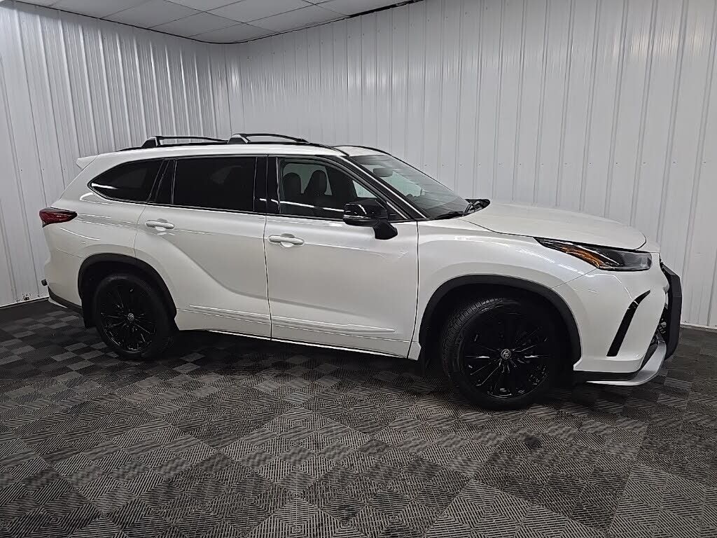 2023 TOYOTA Highlander
