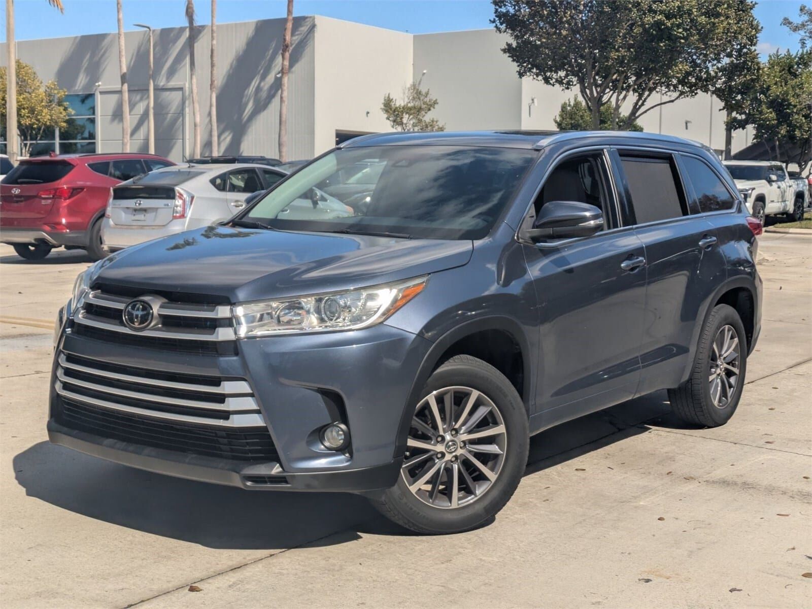 2018 TOYOTA Highlander