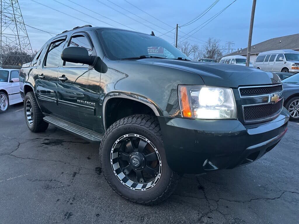 2013 CHEVROLET Avalanche