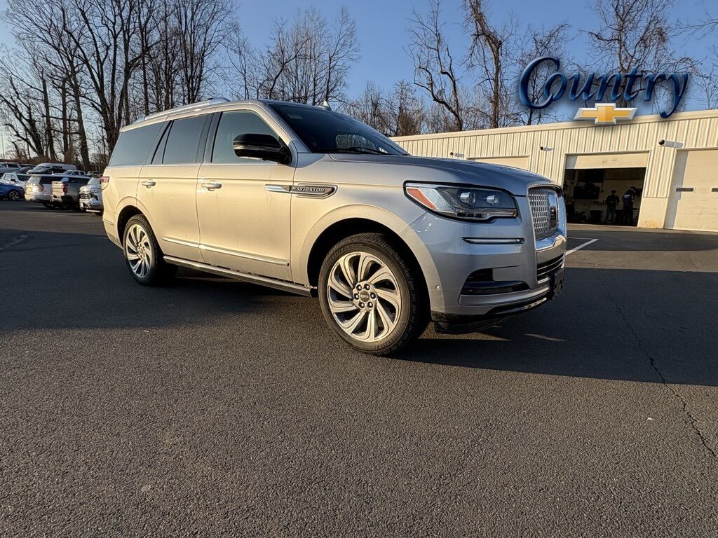 2022 LINCOLN Navigator