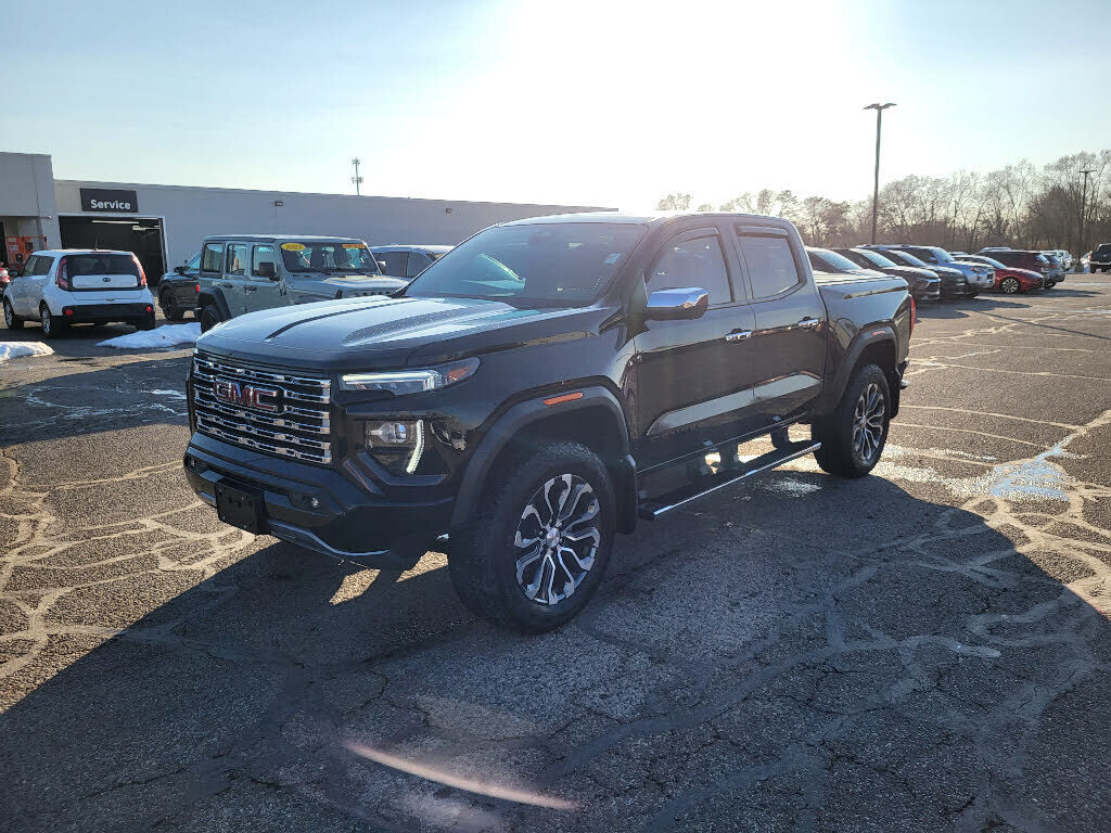2023 GMC Canyon