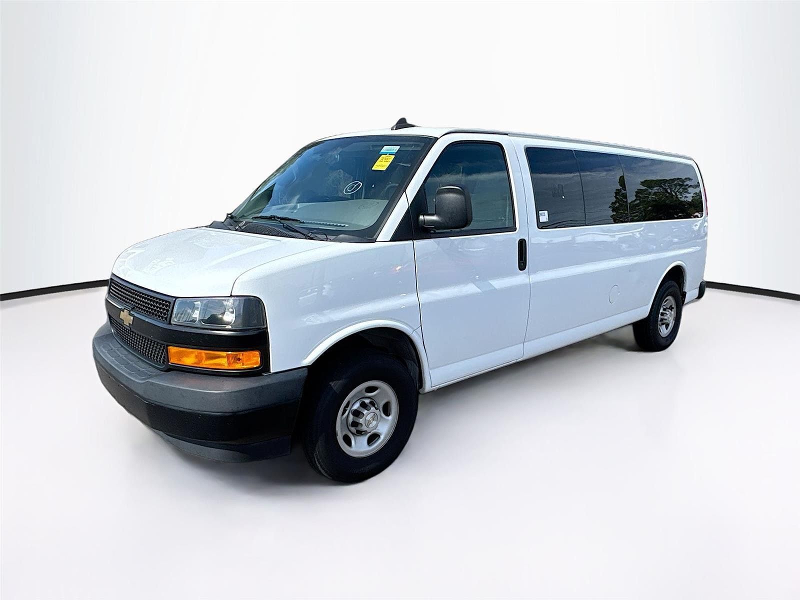 2022 CHEVROLET Express