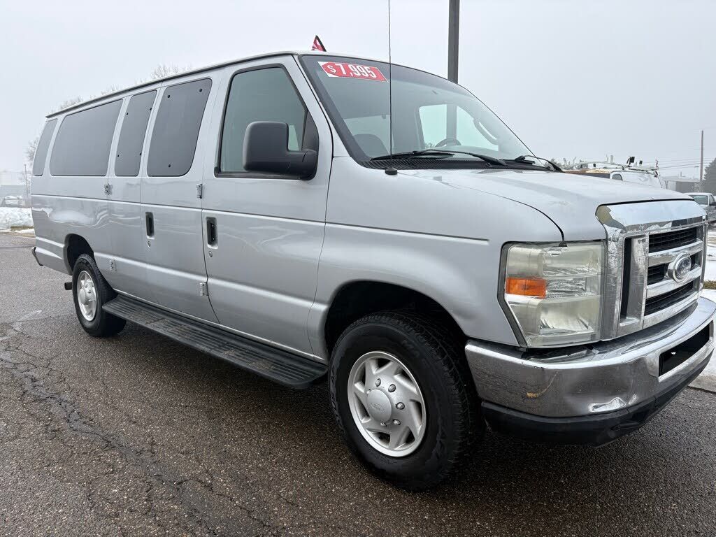 2008 FORD E-350