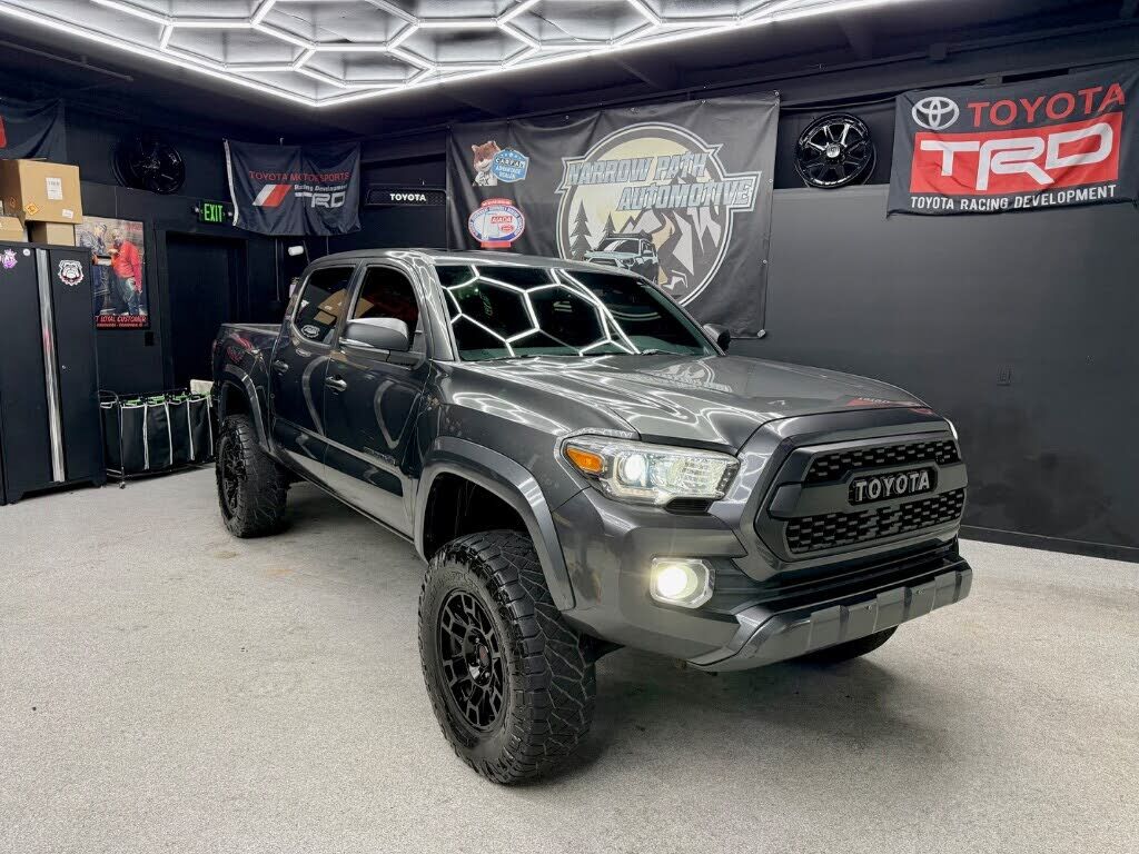2016 TOYOTA Tacoma