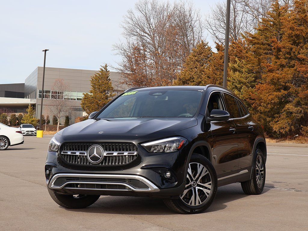 2025 MERCEDES-BENZ GLA-Class
