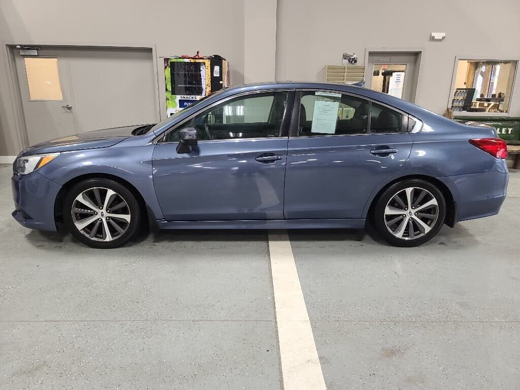 2016 SUBARU Legacy