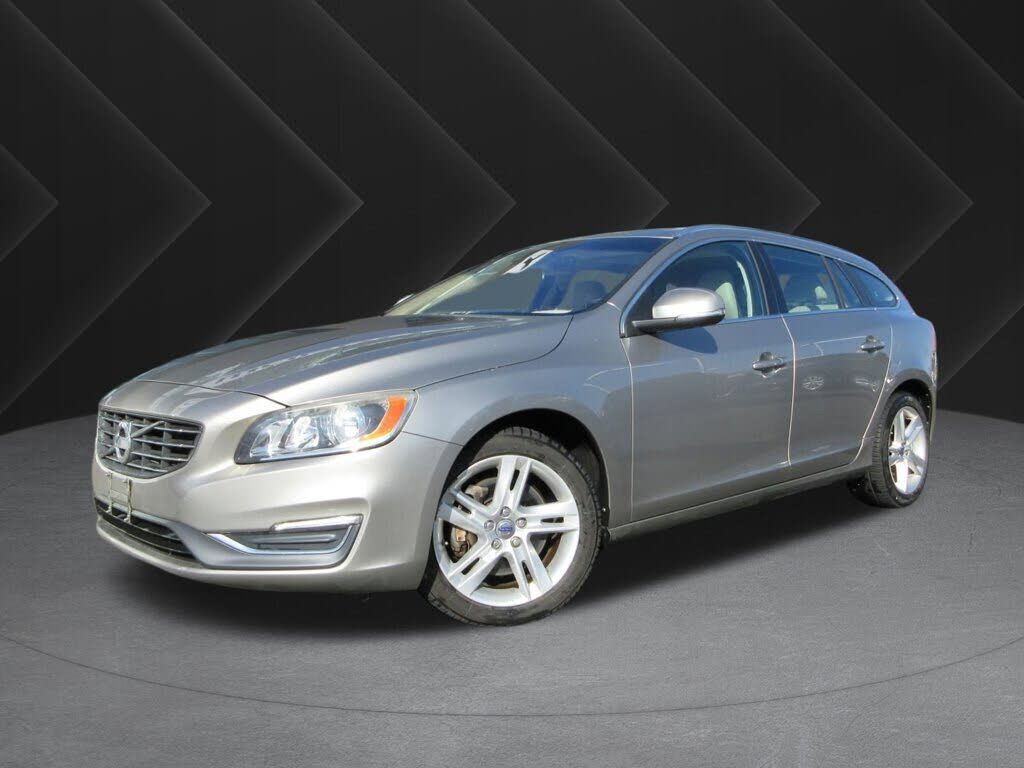 2015 VOLVO V60