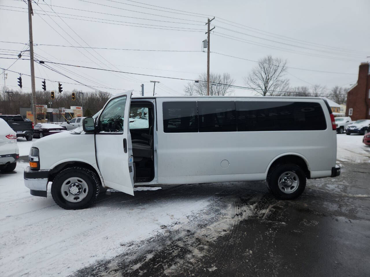 2017 CHEVROLET Express