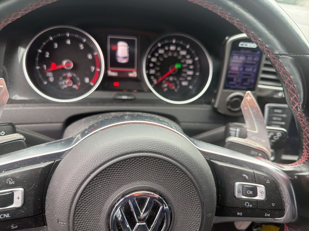 2017 VOLKSWAGEN Golf GTI