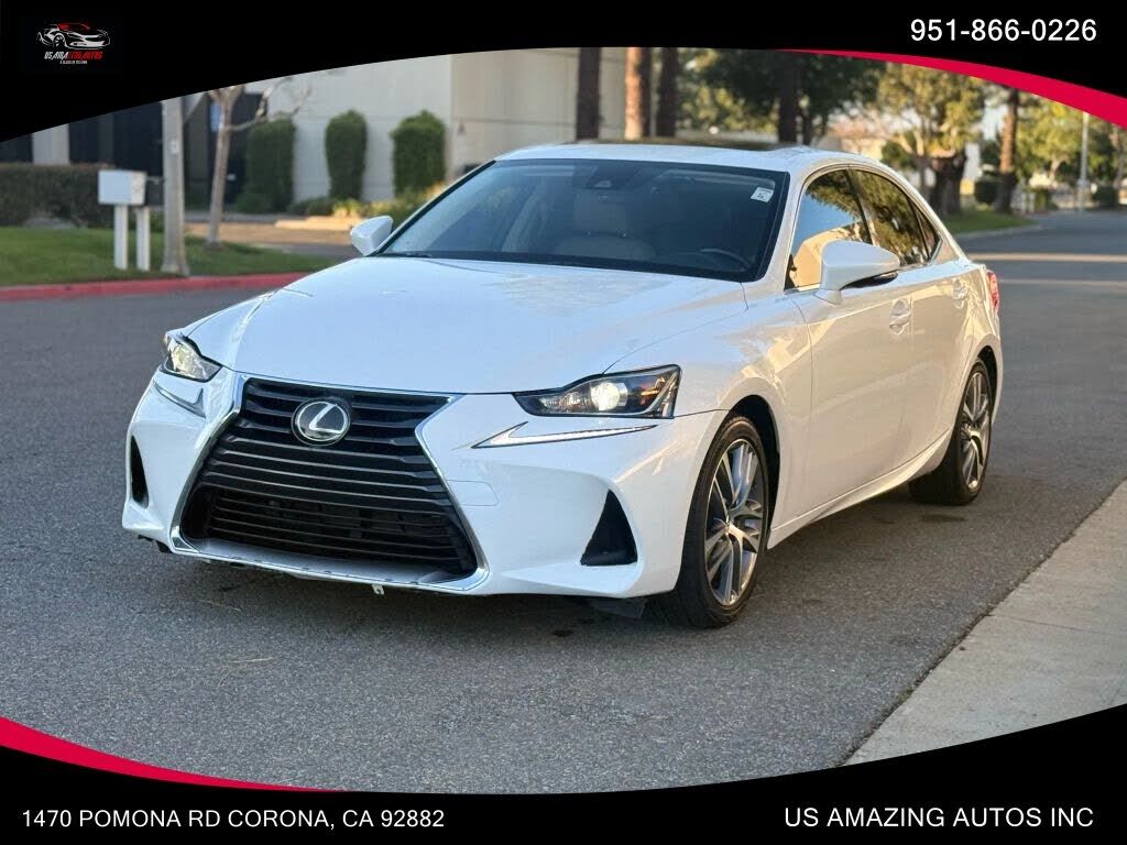 2018 LEXUS IS