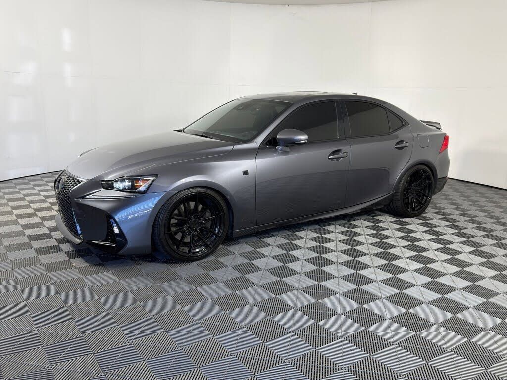 2018 LEXUS IS