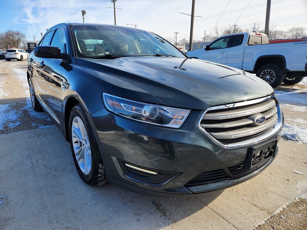 2016 FORD Taurus