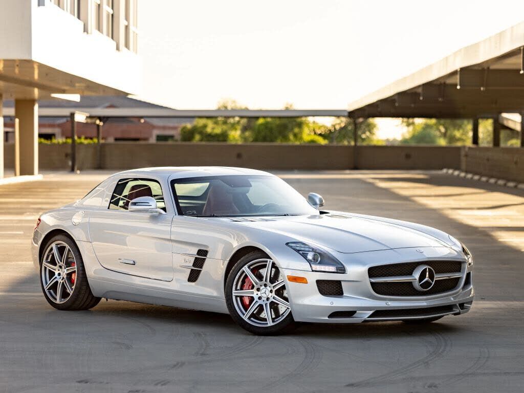 Mercedes-Benz SLS-Class
