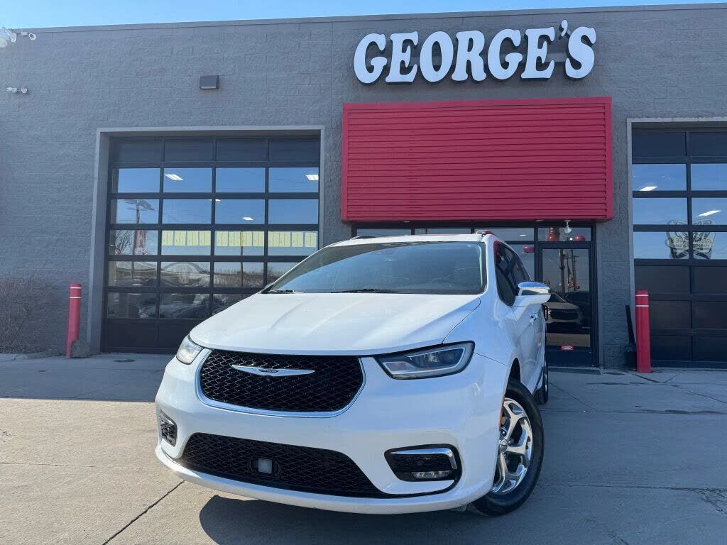 2021 CHRYSLER Pacifica