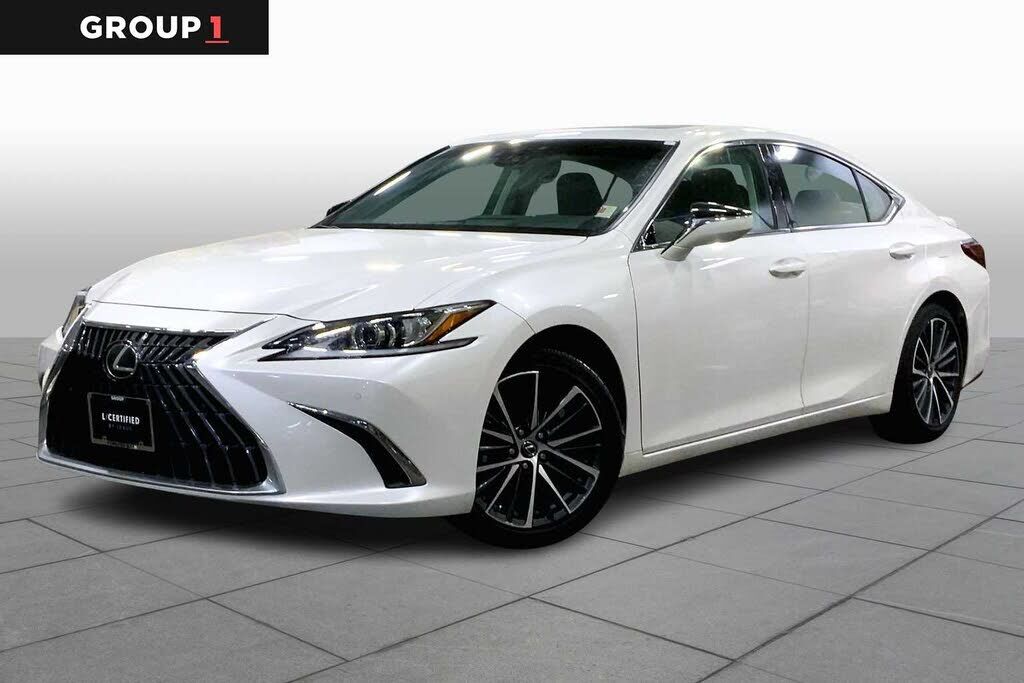 2025 LEXUS ES