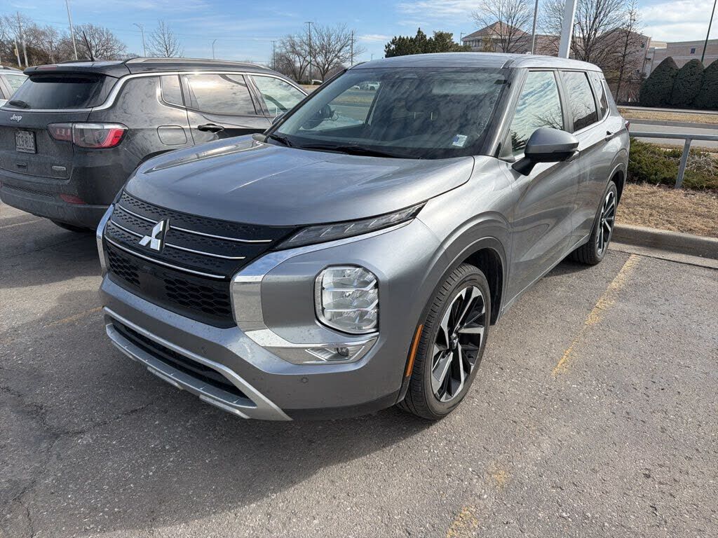 2024 MITSUBISHI Outlander