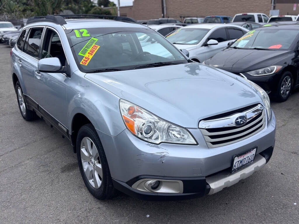 2012 SUBARU Outback