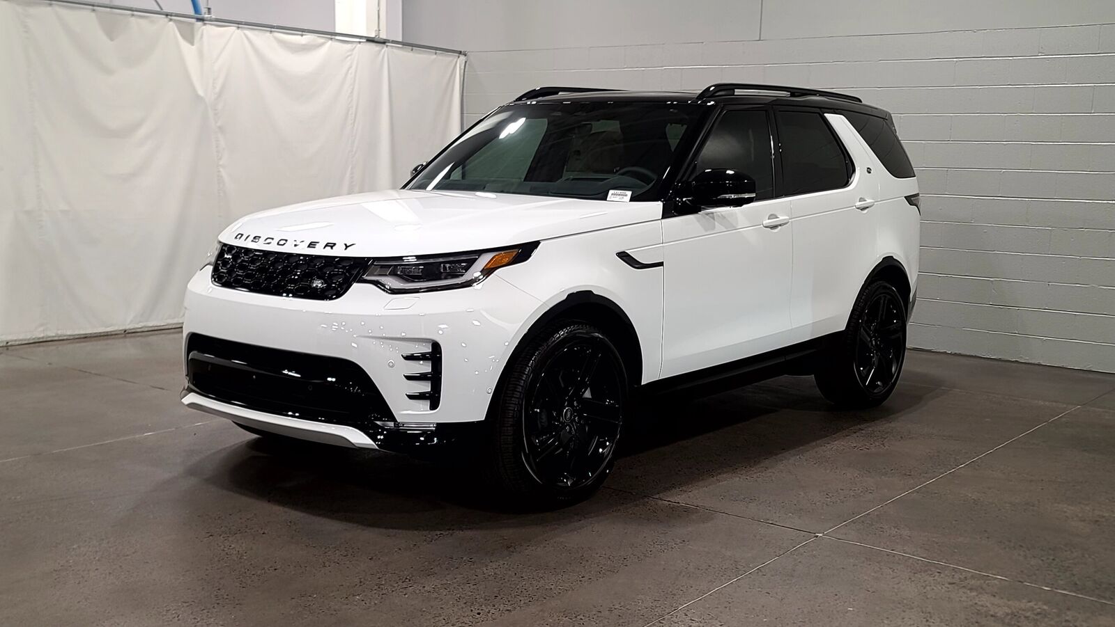 2026 LAND ROVER Discovery