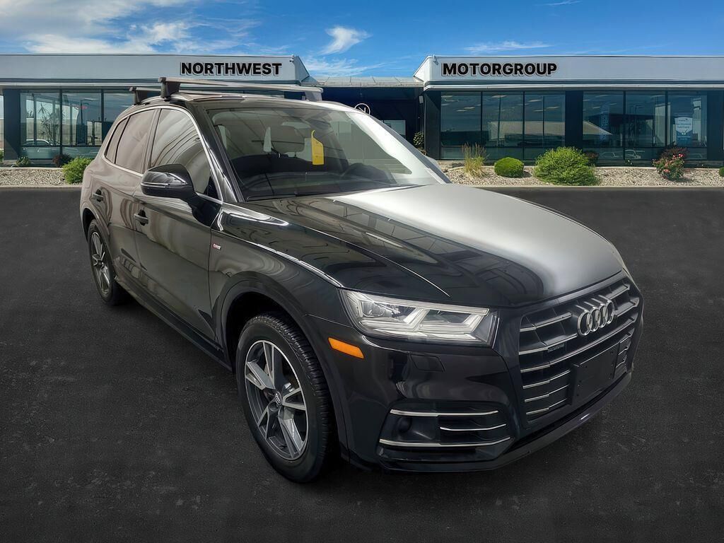 2020 AUDI Q5 e