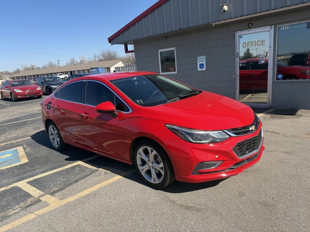 2017 CHEVROLET Cruze
