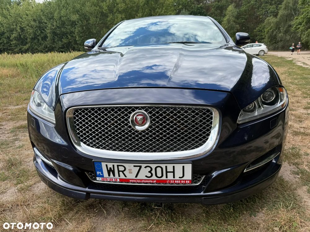 Jaguar XJ