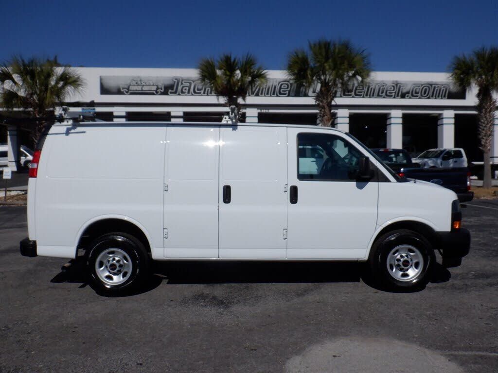 2023 GMC Savana