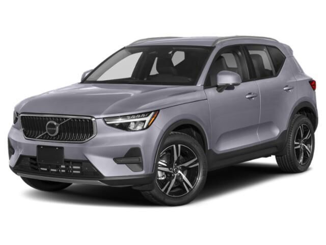2023 VOLVO XC40