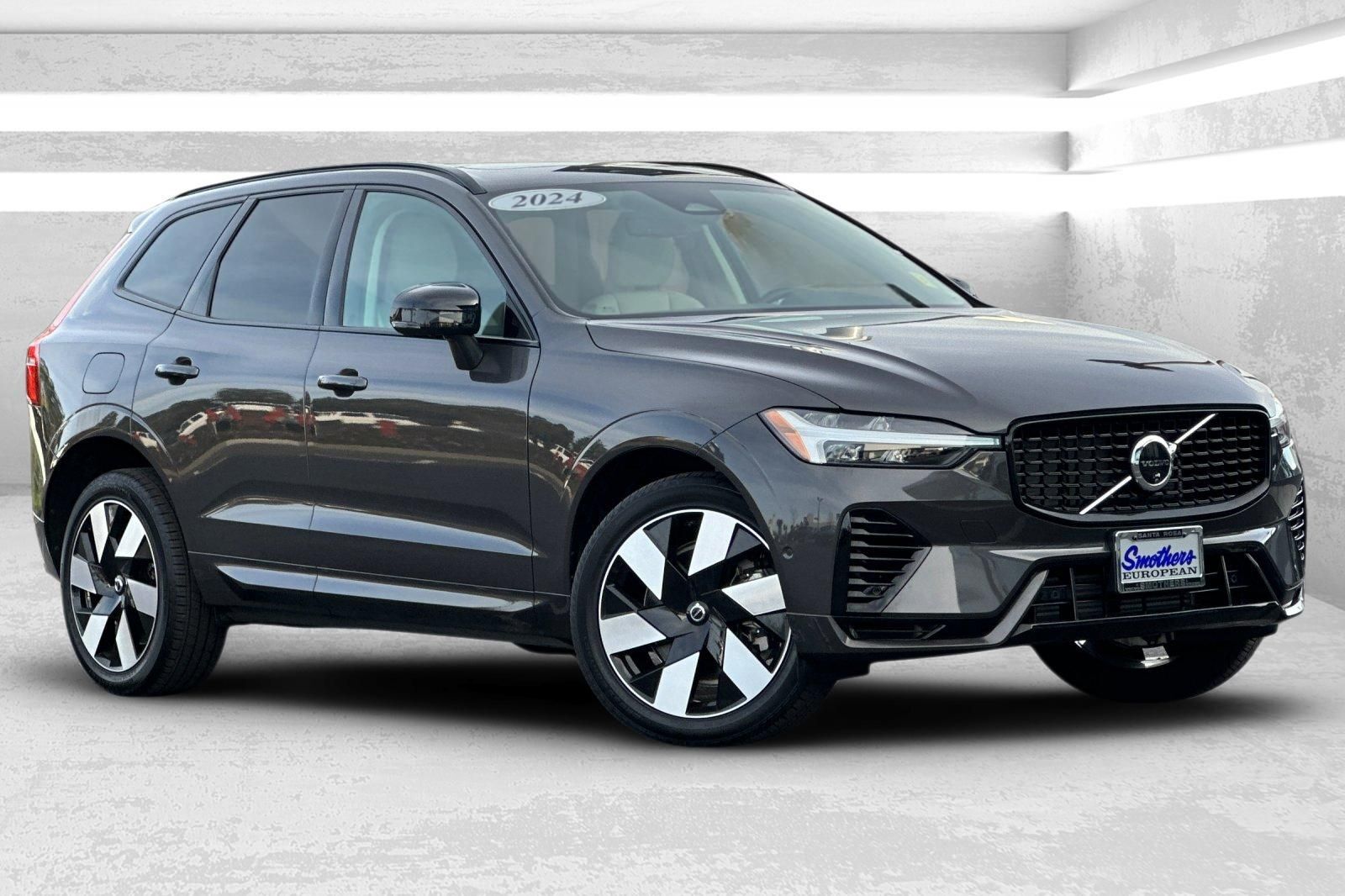 2024 VOLVO XC60
