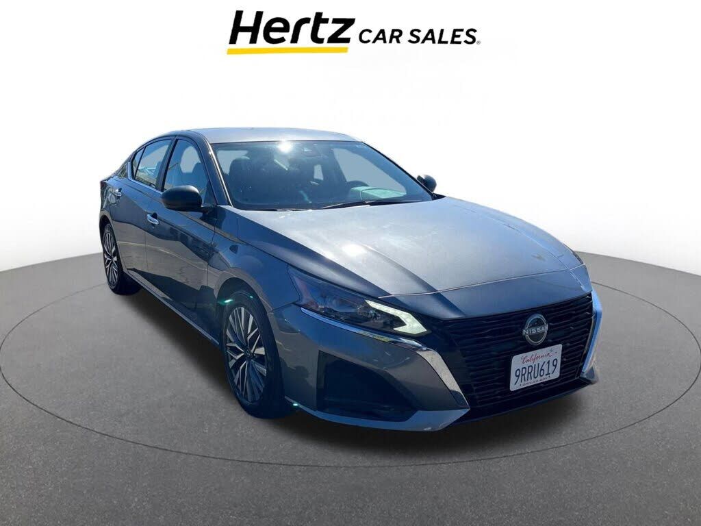 2025 Nissan Altima