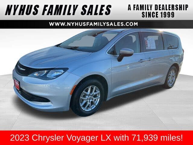 2023 CHRYSLER Voyager