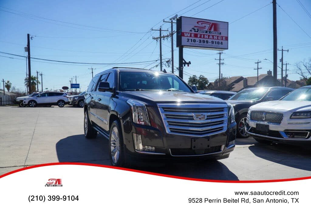 2017 CADILLAC Escalade ESV