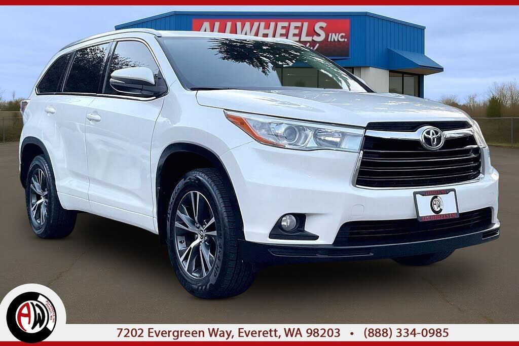 2016 TOYOTA Highlander