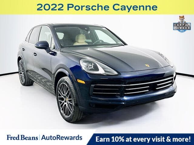 2022 PORSCHE Cayenne