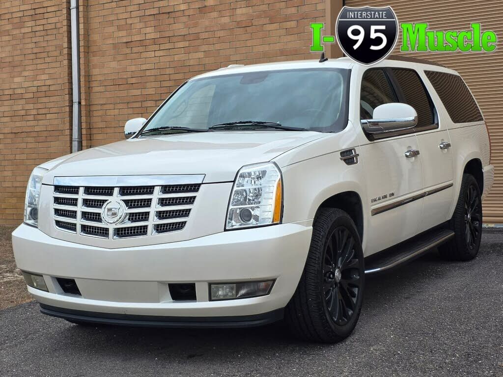 2011 CADILLAC Escalade