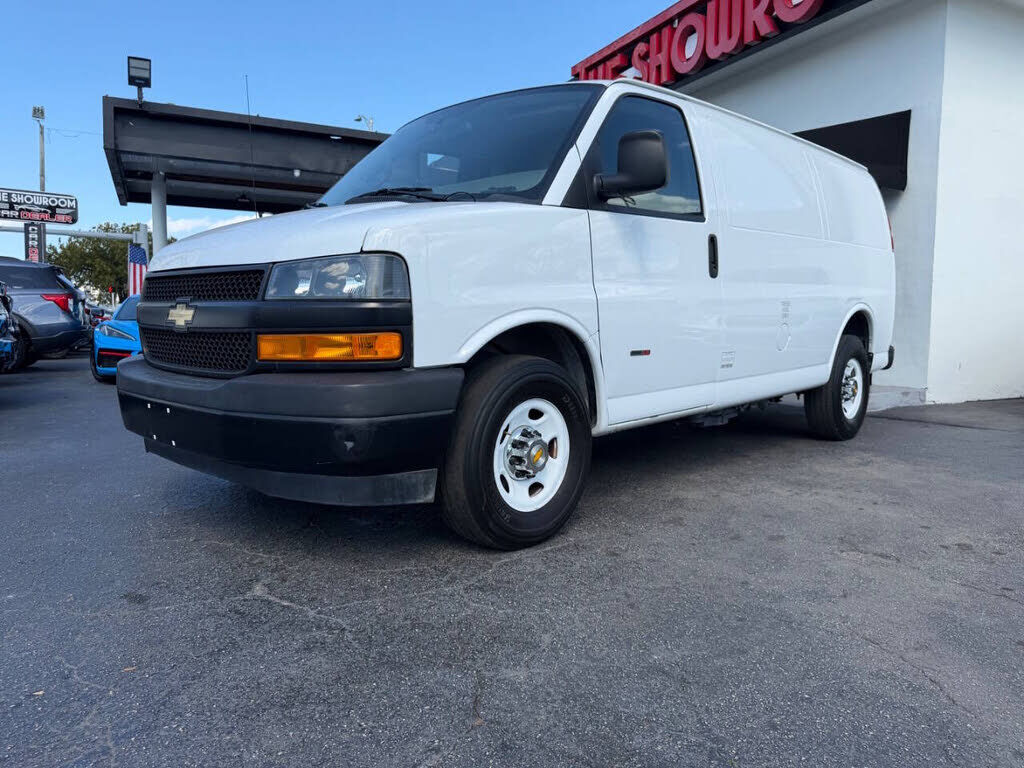 2022 CHEVROLET Express