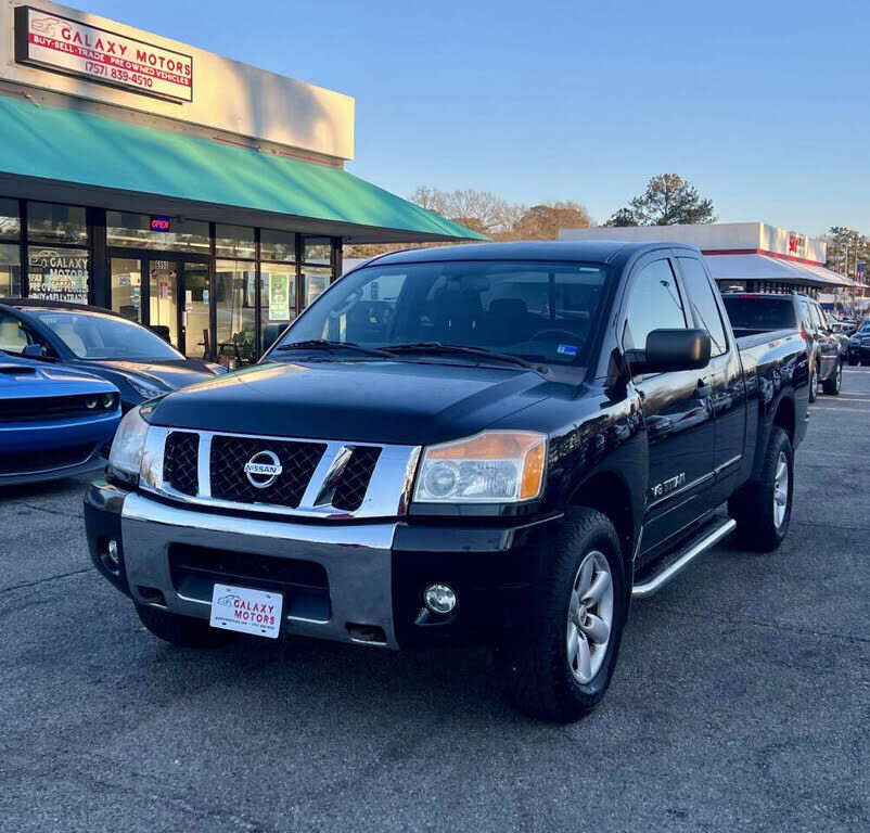 2011 NISSAN Titan