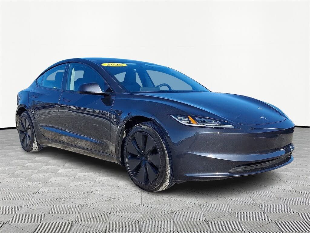 2025 TESLA Model 3