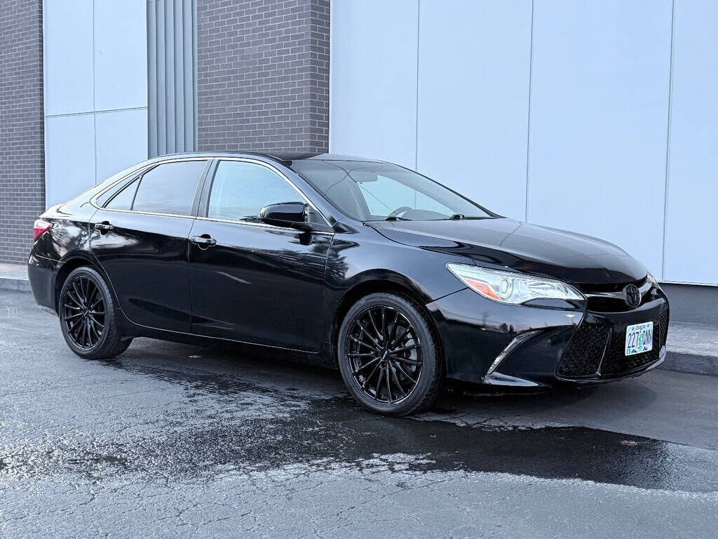 2017 TOYOTA Camry