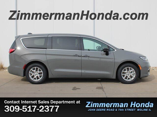 2025 CHRYSLER Pacifica