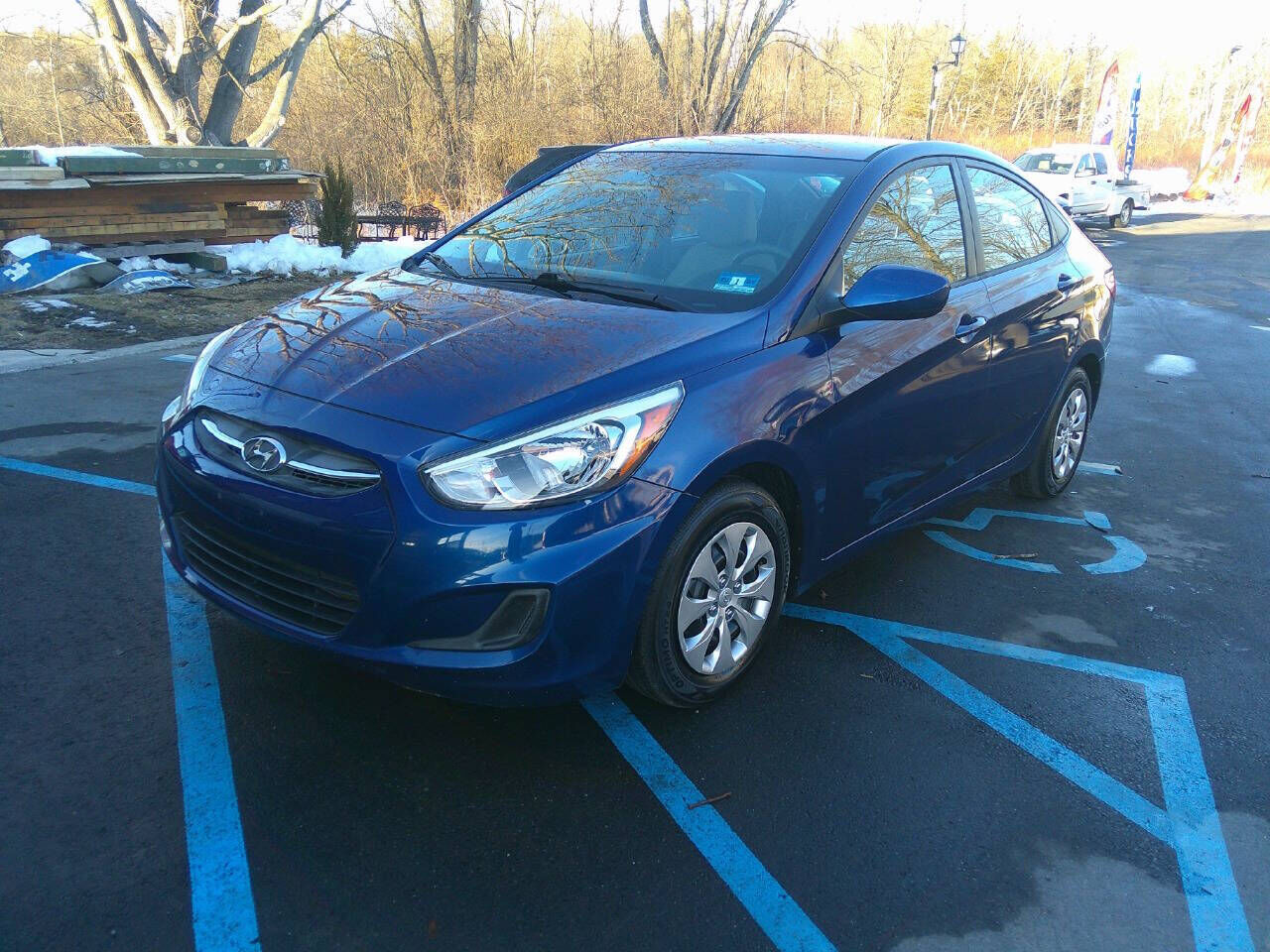 2016 HYUNDAI Accent
