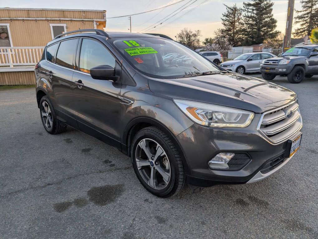 2018 FORD Escape
