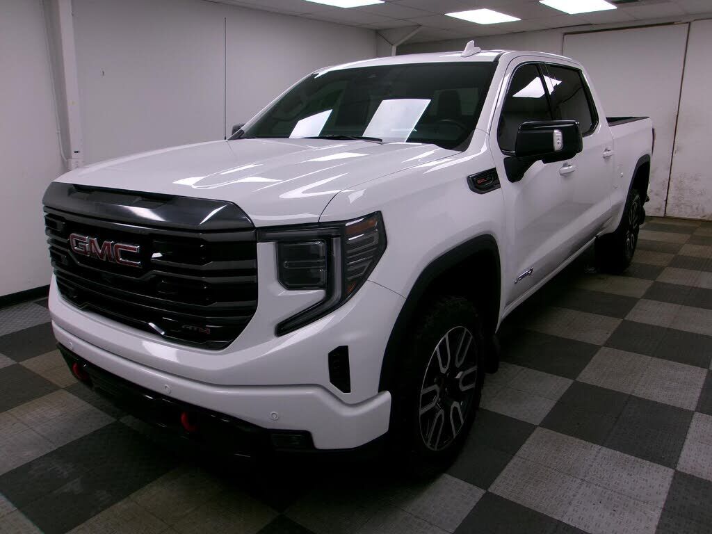 2023 GMC Sierra
